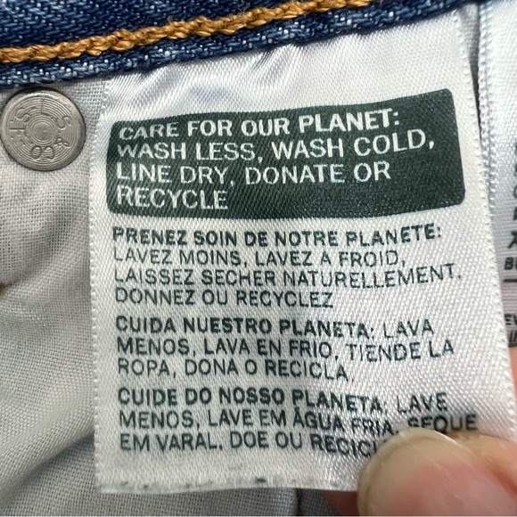 Levi's 501 Women's 26 Distressed Button Fly Frayed Boho Cut Off Denim Shorts - Picture 12 of 13